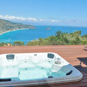  Ferienhaus Spettacolare Vista Isola Terrazza E Idromassaggio